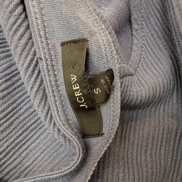 Jcrew blue Textured button-front tank size s - Picture 3 of 6